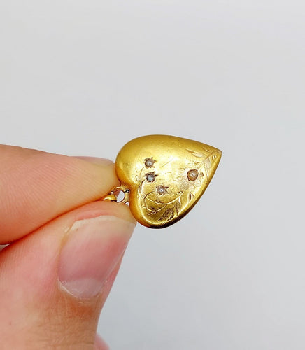Pendentif Pendentif cœur Art nouveau en or 18k avec perles 58 Facettes A07095