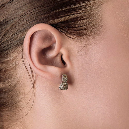 Boucles d'oreilles Paire de Petites Boucles d'oreilles en or gris et diamants style Art Déco 58 Facettes 260272