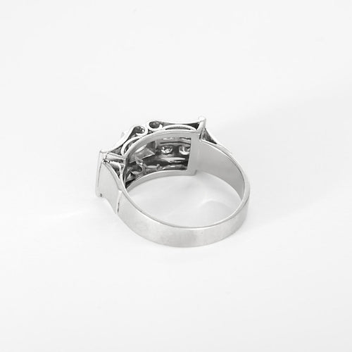 Bague 59 Bague en or gris et diamants 58 Facettes 260238