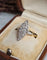 Bague 52 Bague marquise vintage en or jaune et blanc 18 carats et diamants 58 Facettes 678