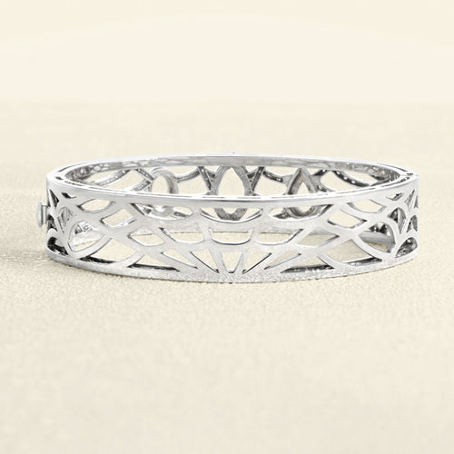 Bracelet Bracelet rigide en or blanc et diamants 58 Facettes 62800045
