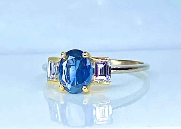 Bague 56 Bague en or 18 carats avec saphir de Ceylan et diamants 58 Facettes AB715