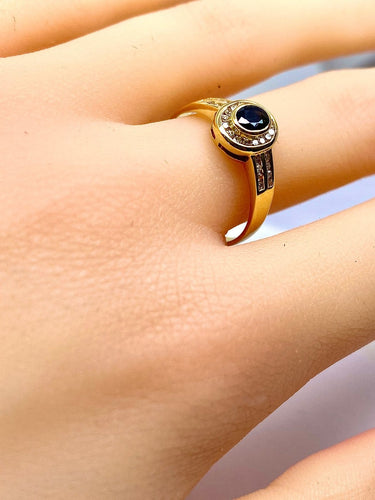 Bague 56 Bague en or jaune 18 carats avec saphir et diamants 58 Facettes AB717