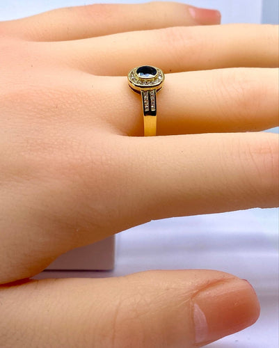 Bague 56 Bague en or jaune 18 carats avec saphir et diamants 58 Facettes AB717