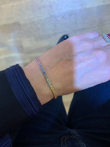Bracelet Bracelet tennis en or gris 18 carats et saphirs arc-en-ciel 5,28 ct 58 Facettes BRA109