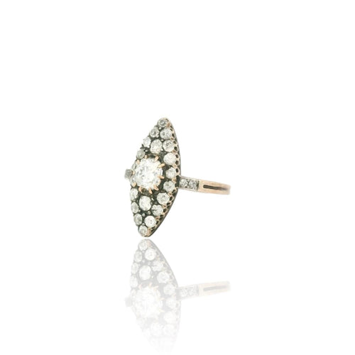 Bague 57 Bague marquise ancienne en or 18K, argent et diamants 58 Facettes