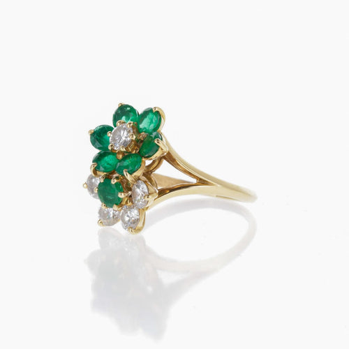 Bague 55 Mauboussin - Bague double fleur en or jaune 18 carats, émeraudes et diamants 58 Facettes 2.17688