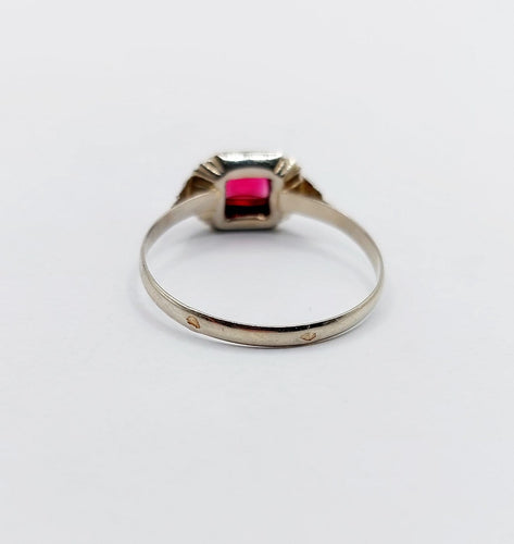 Bague 56.5 Bague Art déco en or blanc 18k avec pierre rouge 58 Facettes A07130