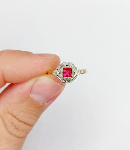 Bague 55.5 Bague Art déco en or jaune 18k et verre rouge (vers 1920) 58 Facettes A07132