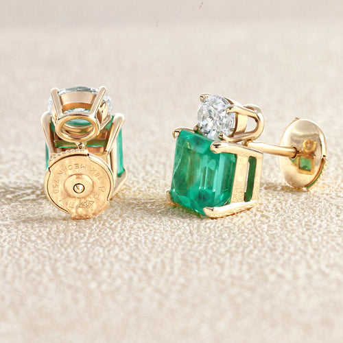 Boucles d'oreilles Boucles d'oreilles - Puces en or jaune, émeraudes et diamants 58 Facettes OC-66000245