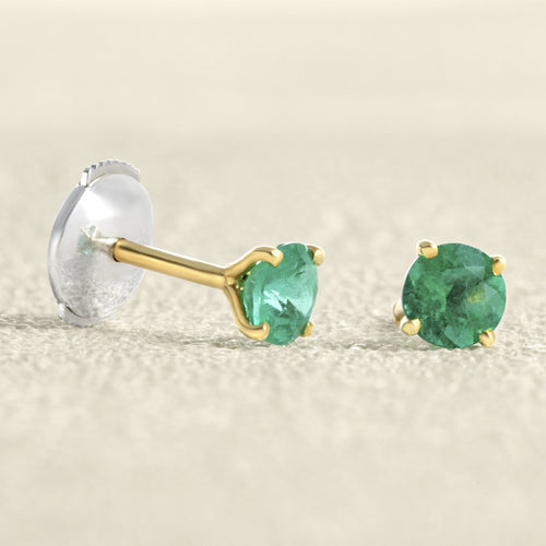 Boucles d'oreilles Boucles d'oreilles - Puces en or jaune et émeraudes 58 Facettes OC-66000251