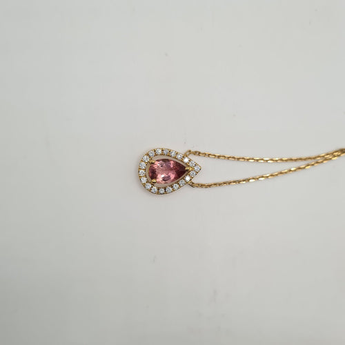 Collier Collier en or jaune 18k serti d’une tourmaline poire et diamants 58 Facettes #BT