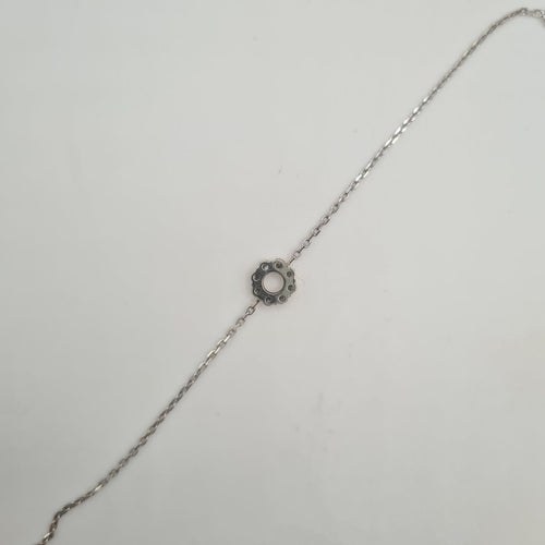 Bracelet Bracelet chaîne fleur en or 18k et diamants 58 Facettes #BT