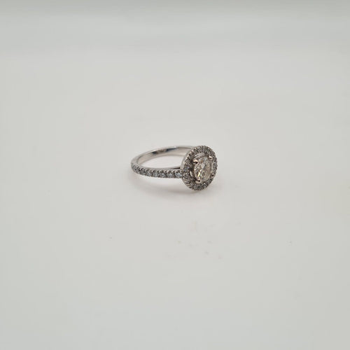 Bague 53 Bague solitaire en or blanc 18k avec diamants 58 Facettes #BT