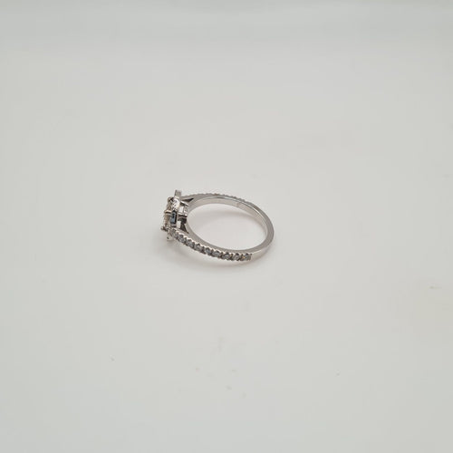 Bague 53 Bague solitaire en or blanc et diamants 58 Facettes #BT