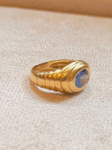 Chevalière - Bague jonc en or jaune et saphir de Ceylan