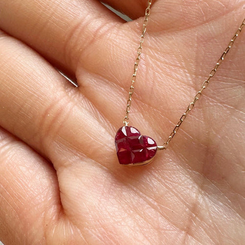 AITCHES - Collier Ruby by Heart en or 18K et rubis