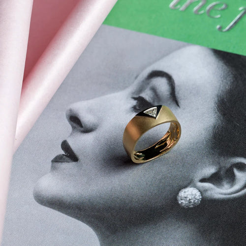 Vintage - Bague chevalière en or jaune et diamant 0,48 ct