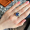 Art déco - Bague en or blanc 18K, saphir synthétique et diamants
