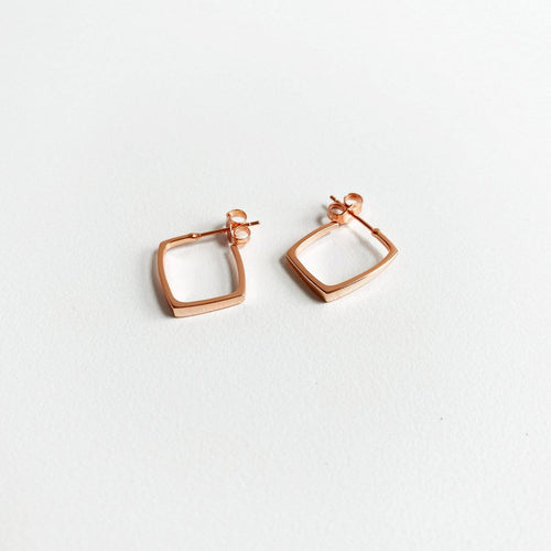 Boucles d'oreilles Jullie - Boucles d'oreilles carrées 58 Facettes SER1002RG