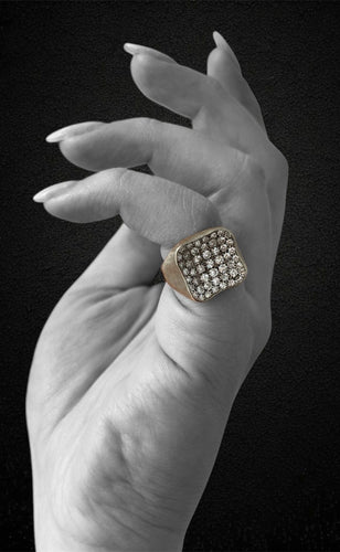 Bague 52 Glacé - Bague de petit doigt en or blanc et diamants 58 Facettes