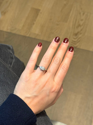 Bague 52 Bague trilogie en platine et diamants 1,60 ct 58 Facettes