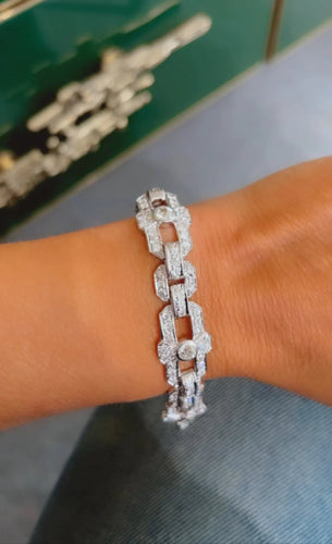 https://cdn.shopify.com/s/files/1/0438/5121/9107/files/bracelet2.jpg?v=1780845635