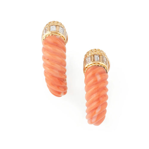 Boucles d'oreilles Boucheron - Boucles d'oreilles en or jaune, corail et diamants 58 Facettes 1