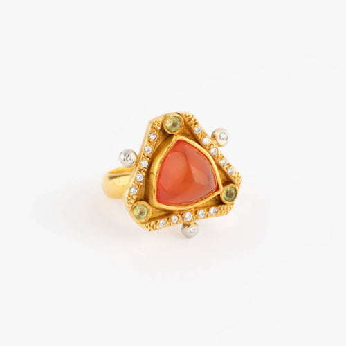 Bague 54 Bague étrusque en or jaune 18k avec opale de feu, diamants et péridot 58 Facettes 1