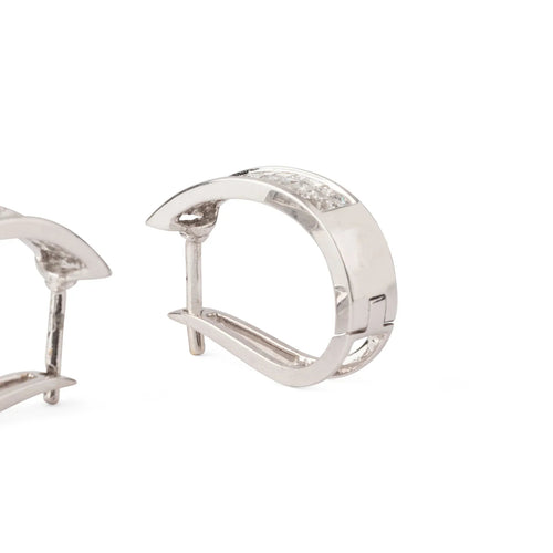 Boucles d'oreilles Créoles - Boucles d’oreilles en or gris 18k et diamants taille princesse 58 Facettes 1