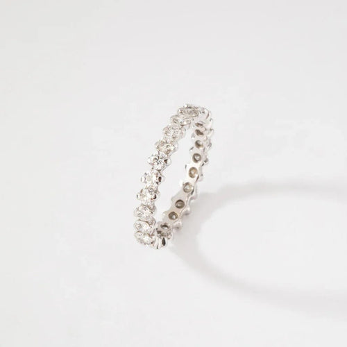 Bague 61 Alliance sertie de diamants en or gris 18k 58 Facettes 1