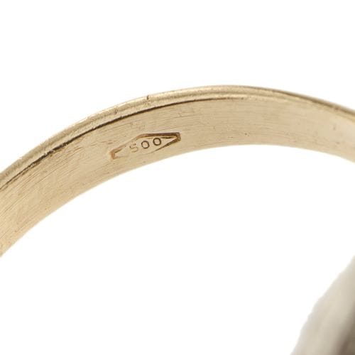 Bague Bague ronde avec diamants 58 Facettes 36100
