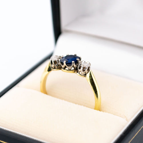 Bague 56 Bague trilogie en or jaune 14k et argent, saphir et diamants taille rose 58 Facettes DD99F1BA82CA487C95521C63ABB5EE54