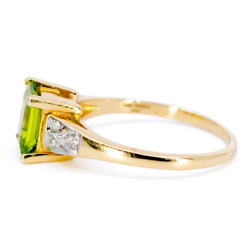 Bague 55 Bague en or jaune et blanc 14k, péridot et diamants 58 Facettes 40DC97C6E2BA45BC8F15258DE22E7AC9