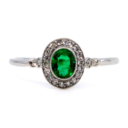 Bague 56 Bague halo en platine, émeraude et diamants 58 Facettes 1ABADEF2AAFD43DBBBC49BB228DF3B6B