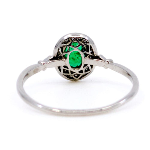 Bague 56 Bague halo en platine, émeraude et diamants 58 Facettes 1ABADEF2AAFD43DBBBC49BB228DF3B6B