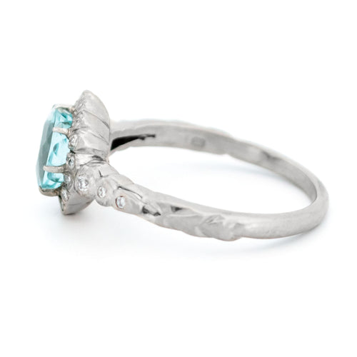 Bague 56 Bague grappe en or blanc 18k, aigue-marine et diamants 58 Facettes 4CF5A3EF80FE4371939D740331CAD91B