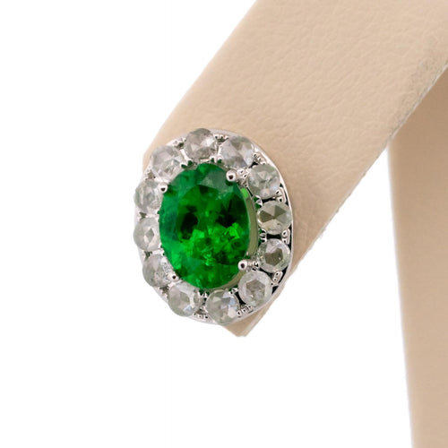 Boucles d'oreilles Boucles d’oreilles en or blanc 18k, grenats tsavorites et diamants taille rose 58 Facettes 3536D054EC4C4E028E58C6E07F08CA5D