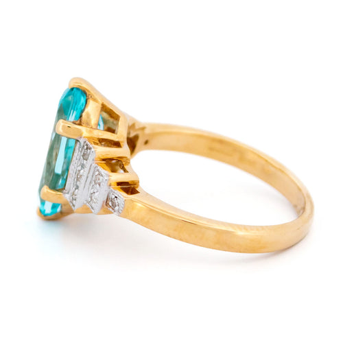 Bague 54 Bague en or jaune et blanc 14k, topaze bleu clair et diamants 58 Facettes 13F66C689D7D405092B7BF43BE6B2C3D