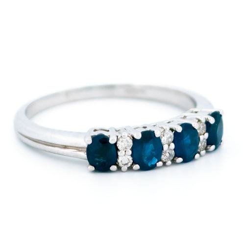 Bague 53 Bague en or blanc 14k, saphirs et diamants 58 Facettes A28D8A9A0CDA40E7836CD5CECD0B9E96