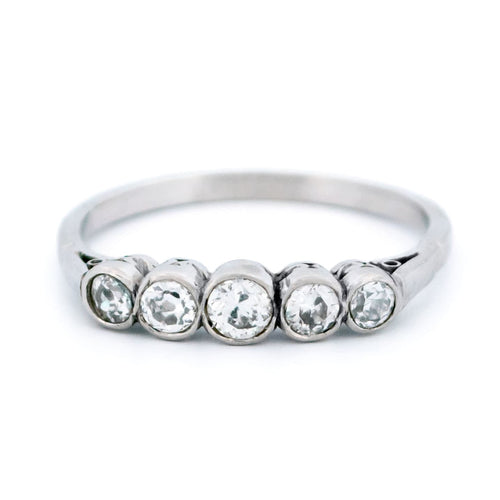 Bague 52 Bague Art déco en platine et diamants taille ancienne 58 Facettes 8D29C316746B4EEB8417BC502D3A01B7