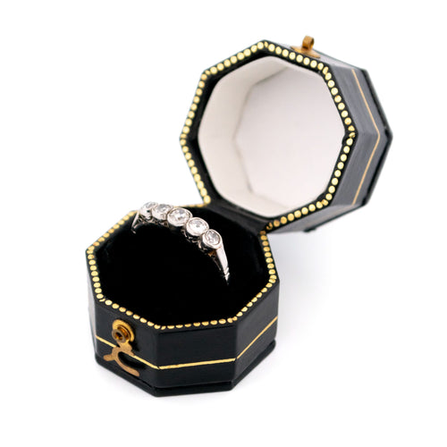 Bague 52 Bague Art déco en platine et diamants taille ancienne 58 Facettes 8D29C316746B4EEB8417BC502D3A01B7