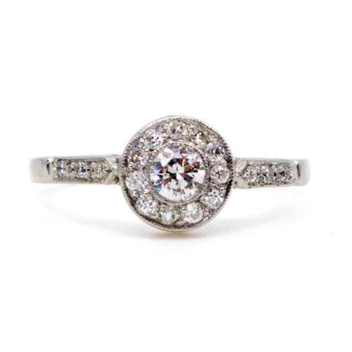 Bague 54 Bague halo en platine avec diamants taille ancienne 58 Facettes 23A83A74469D402CBA20F804ABC602F2