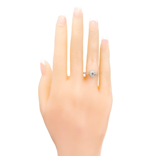 Bague 54 Bague halo en platine avec diamants taille ancienne 58 Facettes 23A83A74469D402CBA20F804ABC602F2