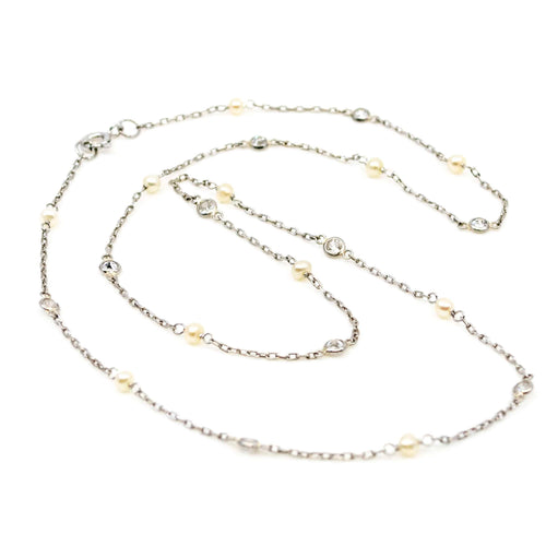 Collier Collier station en platine, perle d’Orient et diamant taille ancienne 58 Facettes F7080A7A8EFE4485A57B64D9592D7165