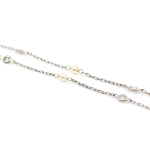 Collier Collier station en platine, perle d’Orient et diamant taille ancienne 58 Facettes F7080A7A8EFE4485A57B64D9592D7165