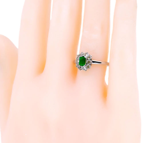 Bague 55 Bague en platine avec émeraude et diamant taille ancienne 58 Facettes EFE2B9EBF8604A5CAEB3D178155A7ABF