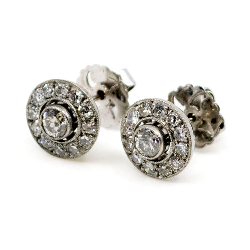 Boucles d'oreilles Boucles d’oreilles en platine avec diamants taille ancienne 58 Facettes 6CE5BA28FD2842A4ADCCA197B267FC67