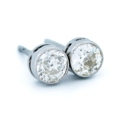 Boucles d'oreilles Boucles d’oreilles puces en platine et diamants taille ancienne, 1,10 ct 58 Facettes 38BA794C7CFF48CC93957DAAB368013E
