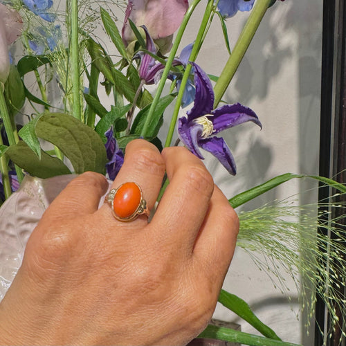 Bague 53 Bague solitaire en corail de 3,22 ct et or jaune 14k 58 Facettes 38D8D27590FC4A1BB9172032481198B3